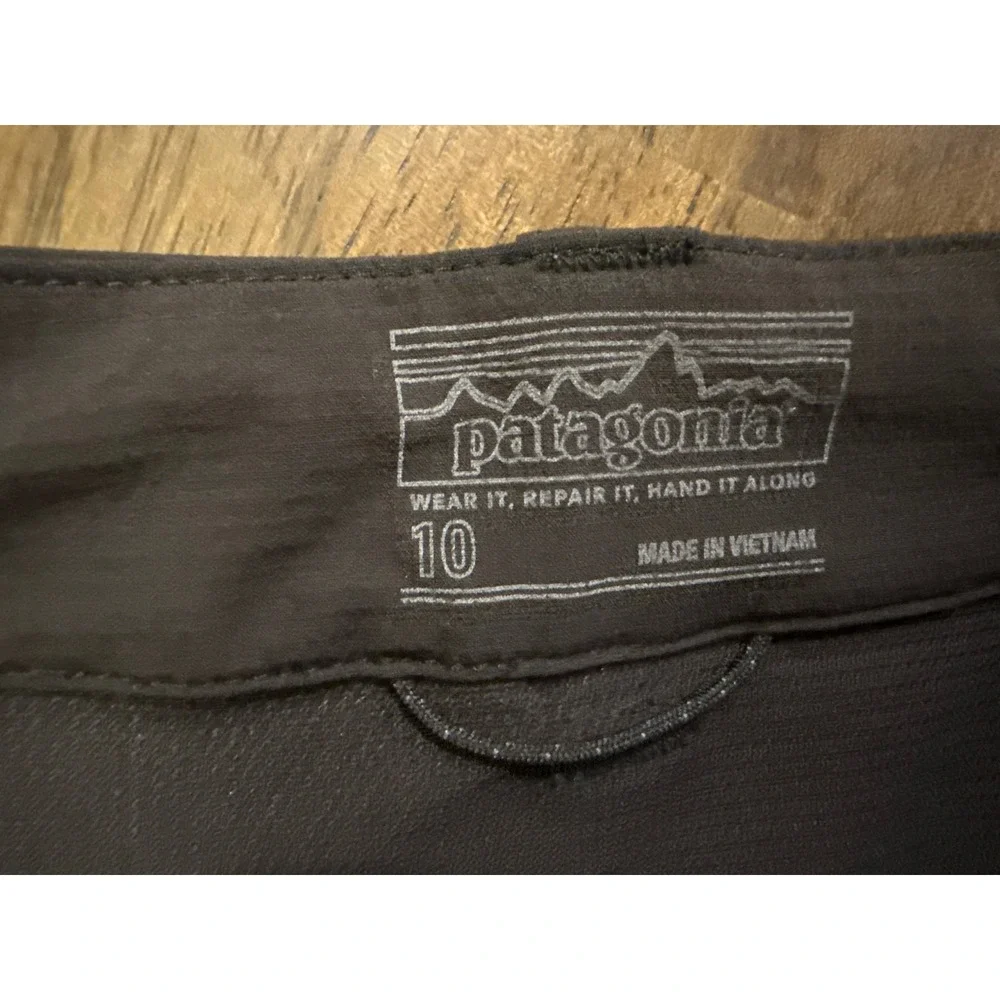 Patagonia Quandary Hiking Short Women 10 Grey Stretch Technical Outdoor 8 Inseam